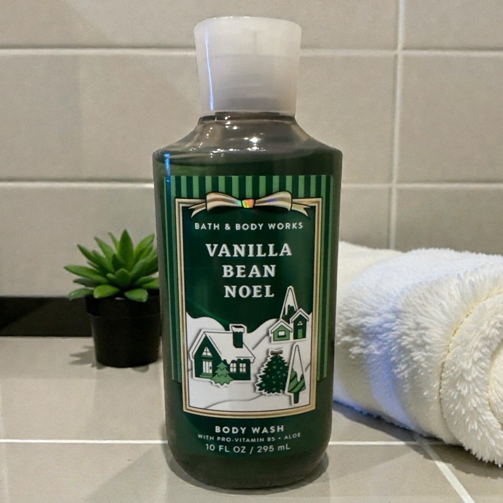 NWT Bath & Body Works Vanilla Bean Noel Body Wash